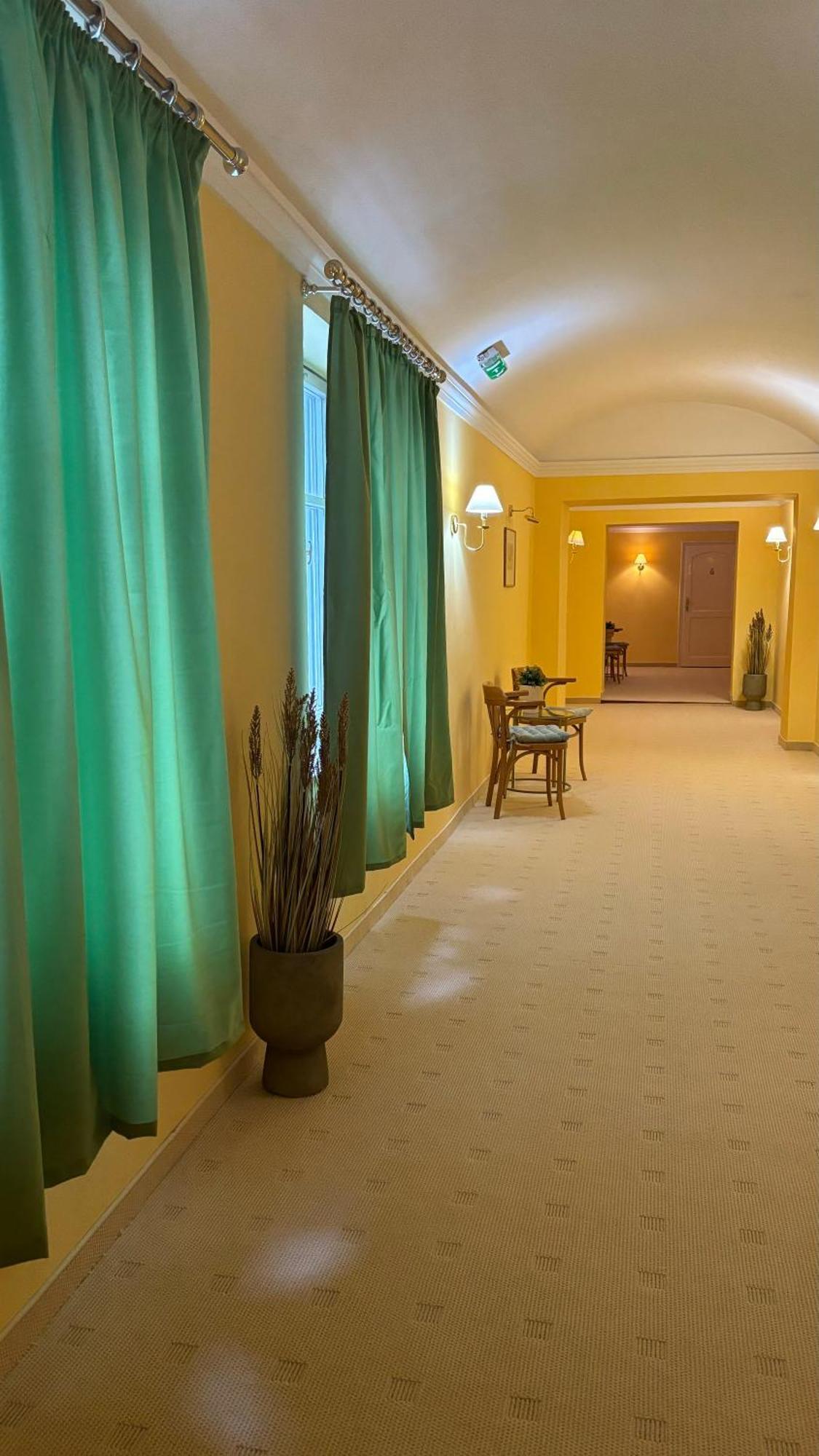 Korona Hotel Nyíregyháza Dış mekan fotoğraf