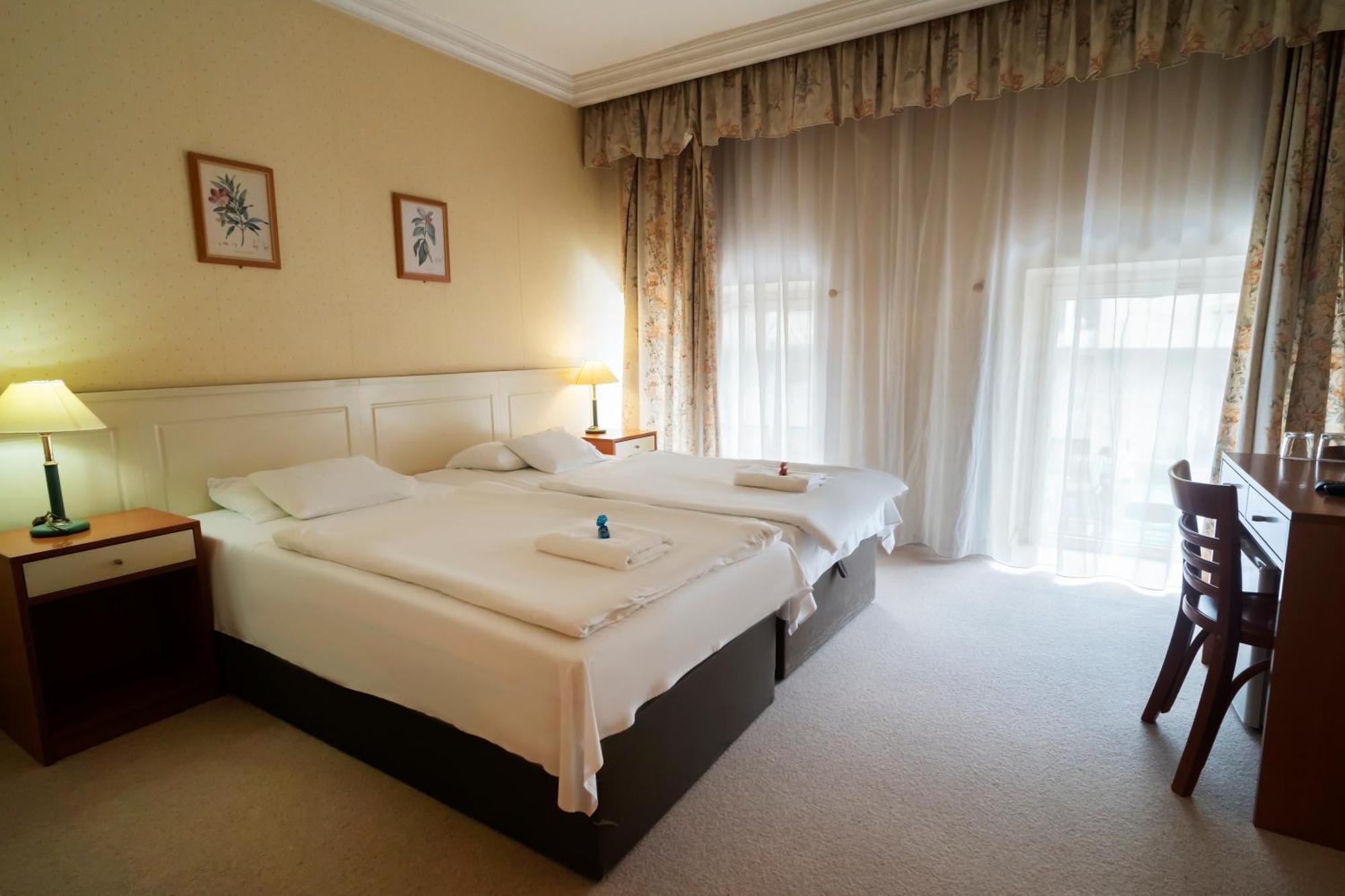 Korona Hotel Nyíregyháza Dış mekan fotoğraf