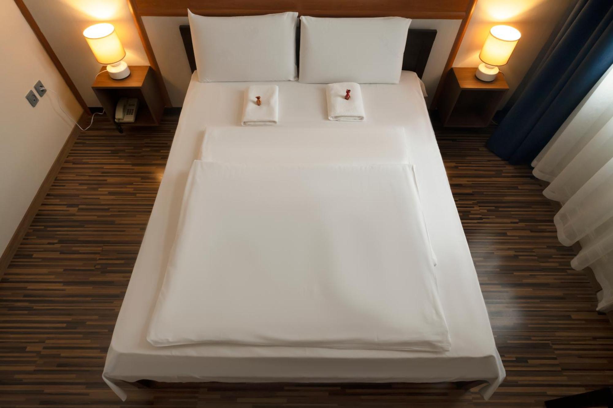 Korona Hotel Nyíregyháza Dış mekan fotoğraf