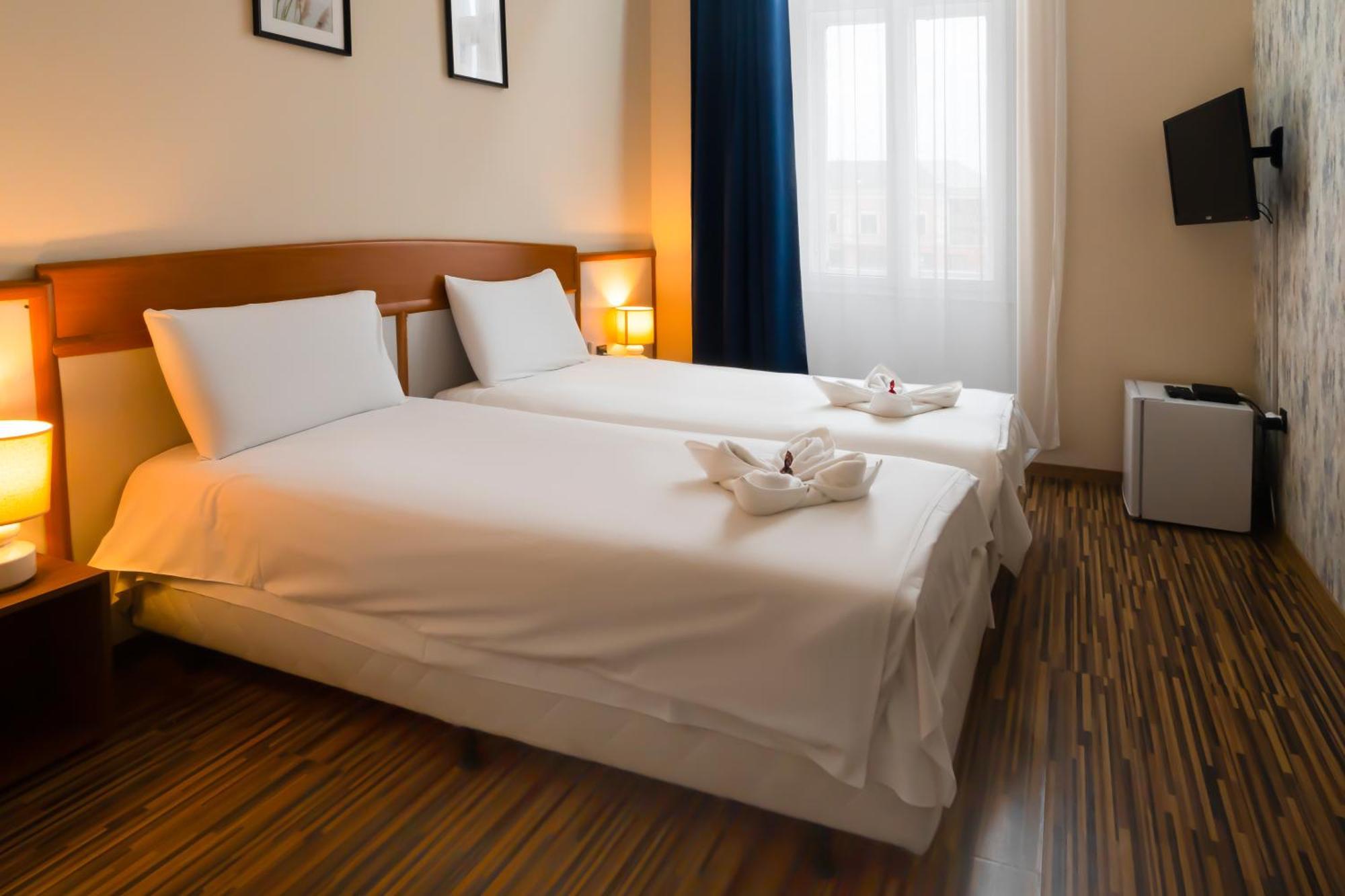 Korona Hotel Nyíregyháza Dış mekan fotoğraf