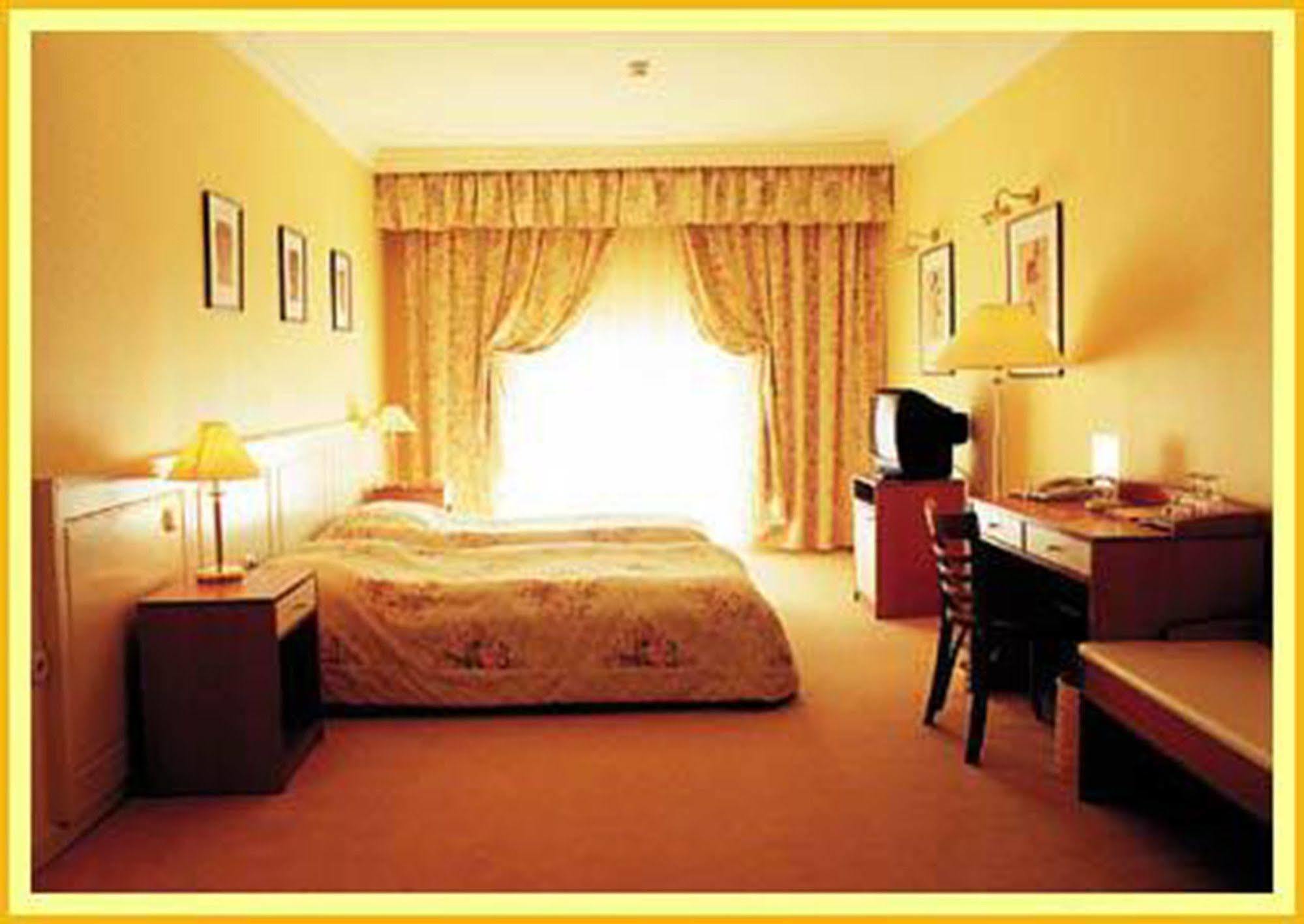 Korona Hotel Nyíregyháza Dış mekan fotoğraf