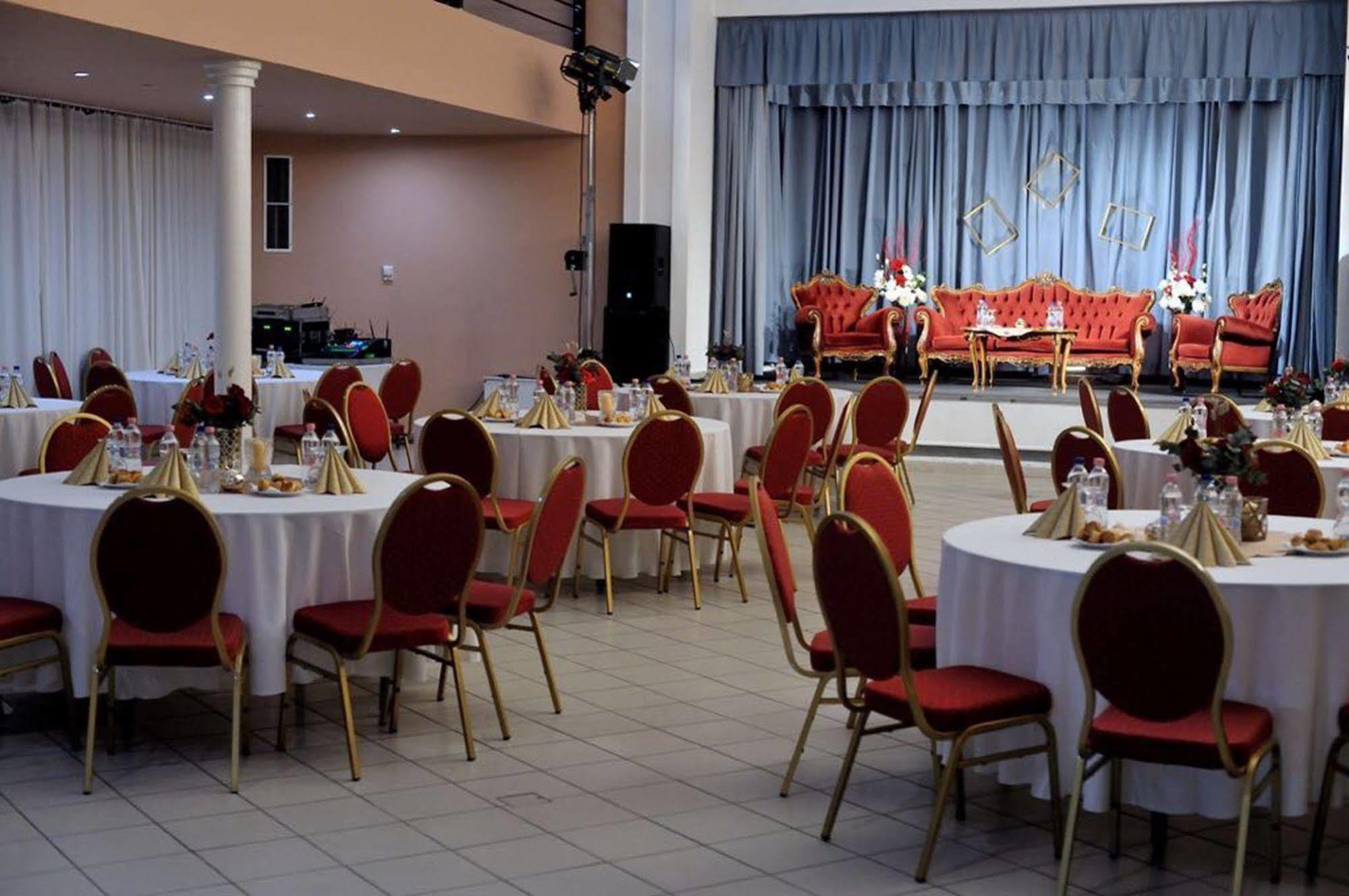 Korona Hotel Nyíregyháza Dış mekan fotoğraf