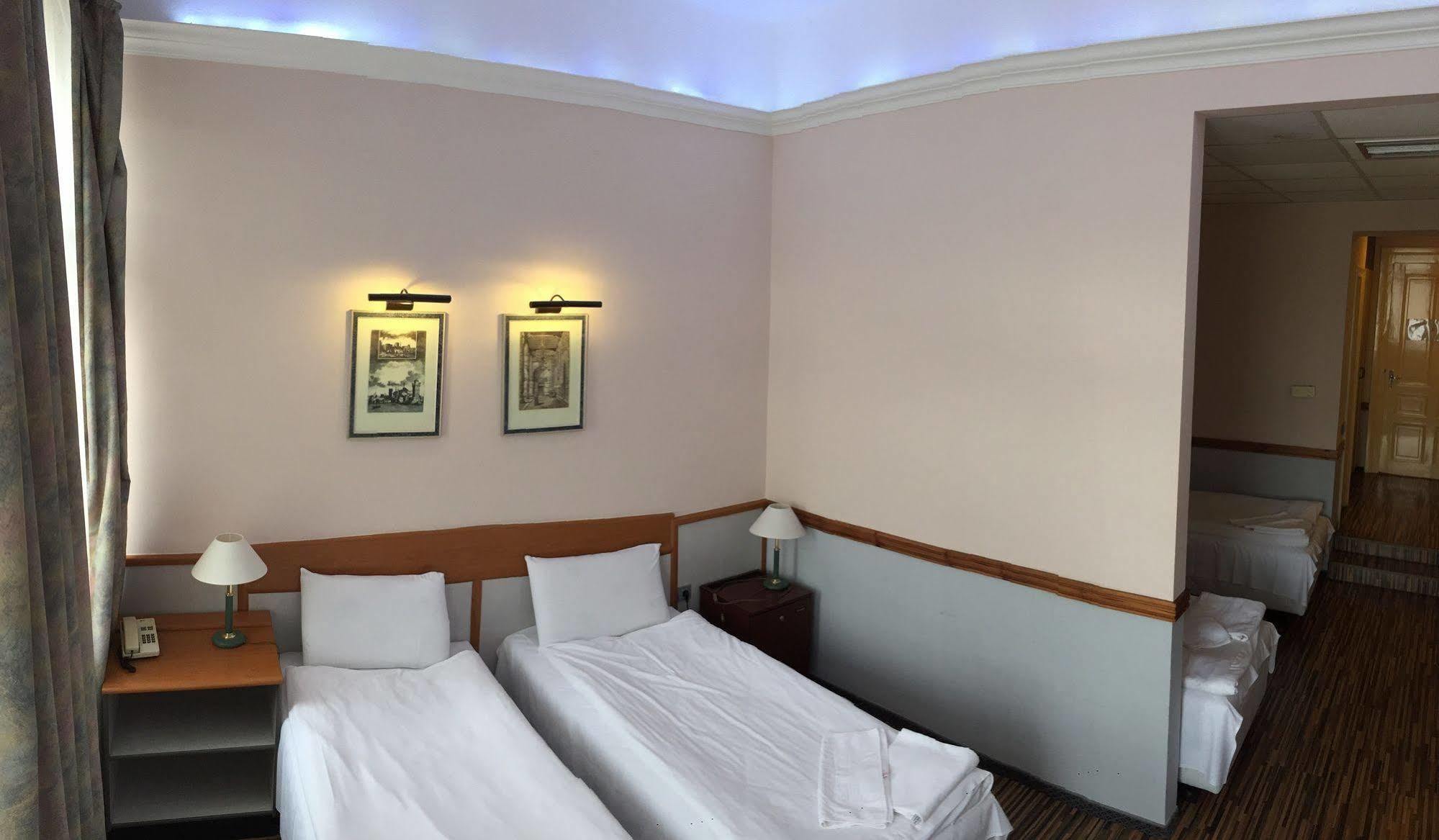 Korona Hotel Nyíregyháza Dış mekan fotoğraf